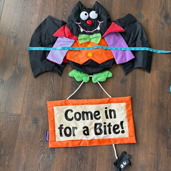 SOLD Vintage Windsport Ganz 3D Halloween FlagWindsock Bat "Come In For A Bite" - Picture 4 of 7